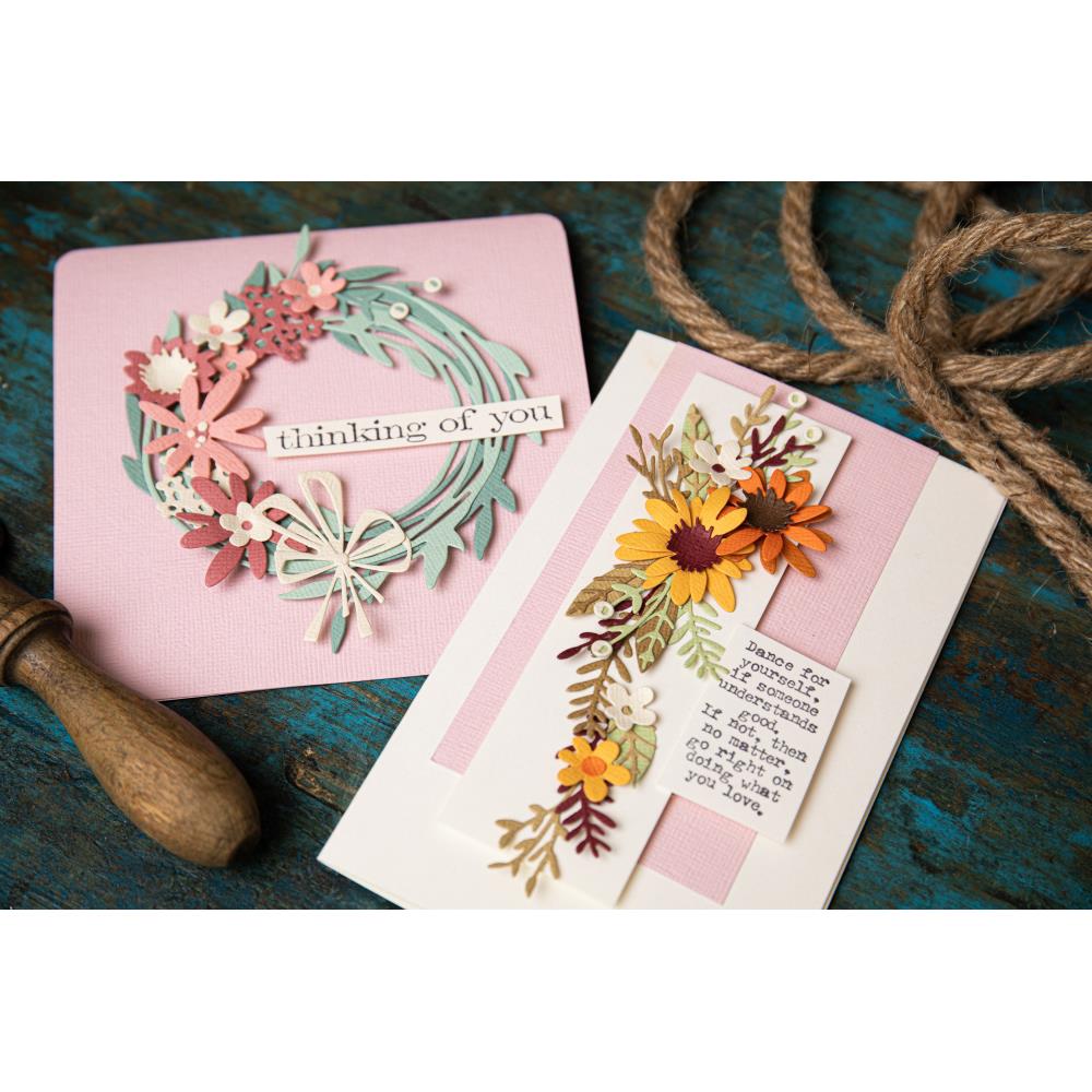 Sizzix Thinlits Dies By Tim Holtz - Vault Funny Floral Wreath